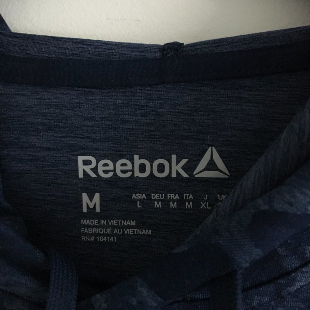 NWT Reebok Pullover - Picture 5 of 5